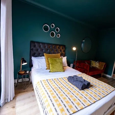 Green Point'S Snug - Indulge In An Urban Oasis Cape Town Exterior photo