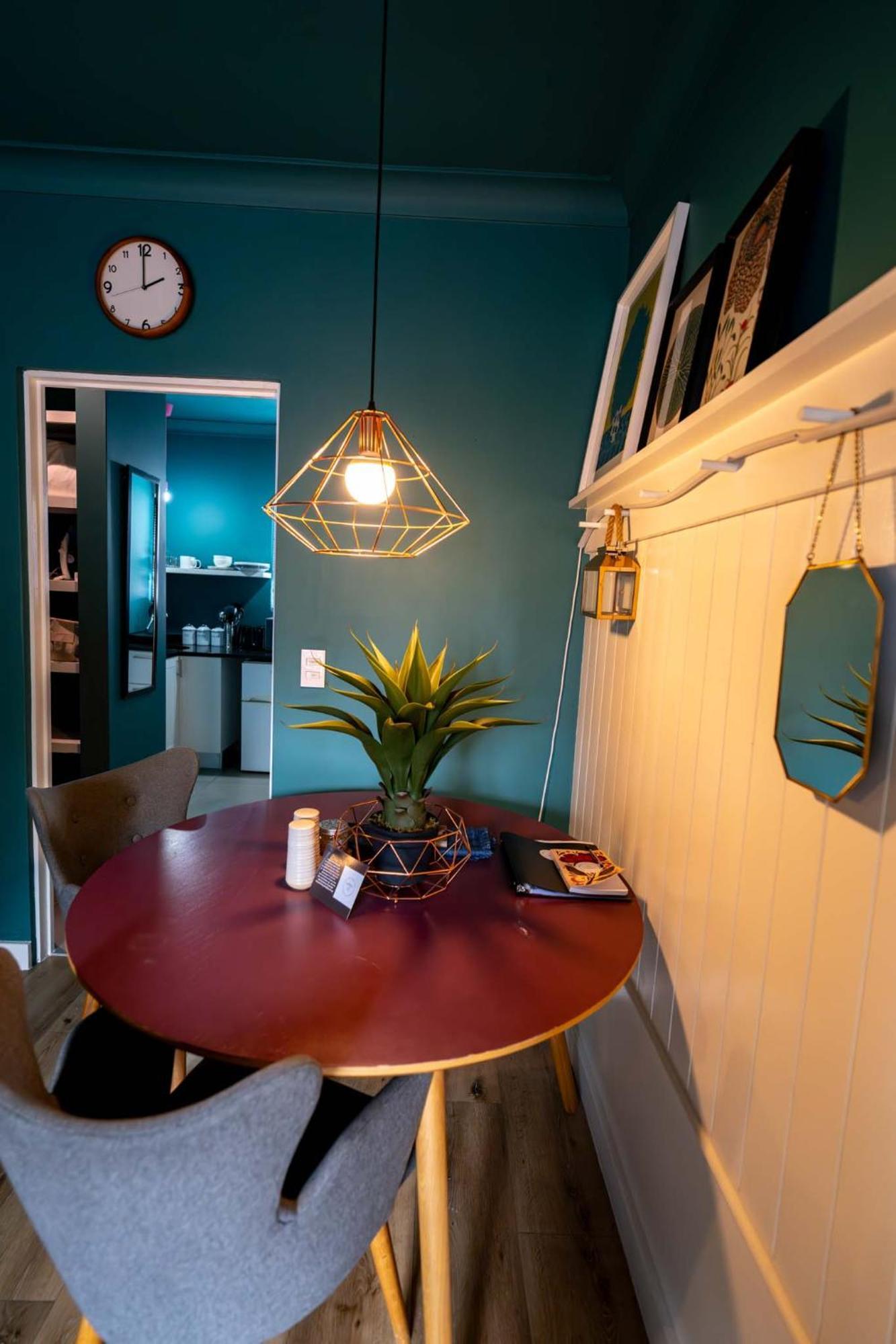 Point's Snug - Indulge In An Urban Oasis * Cape Town