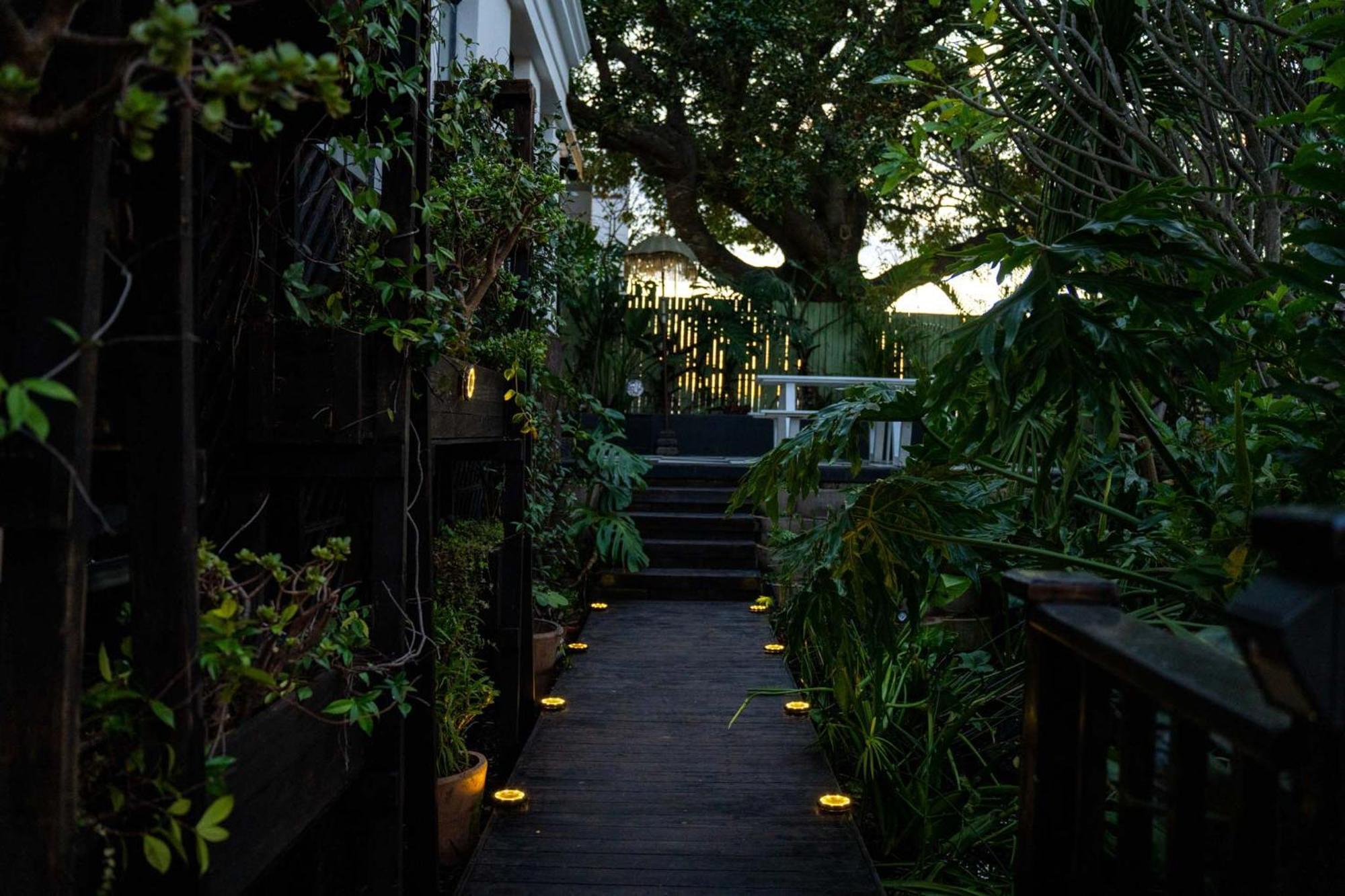 Point's Snug - Indulge In An Urban Oasis Apartment Cape Town