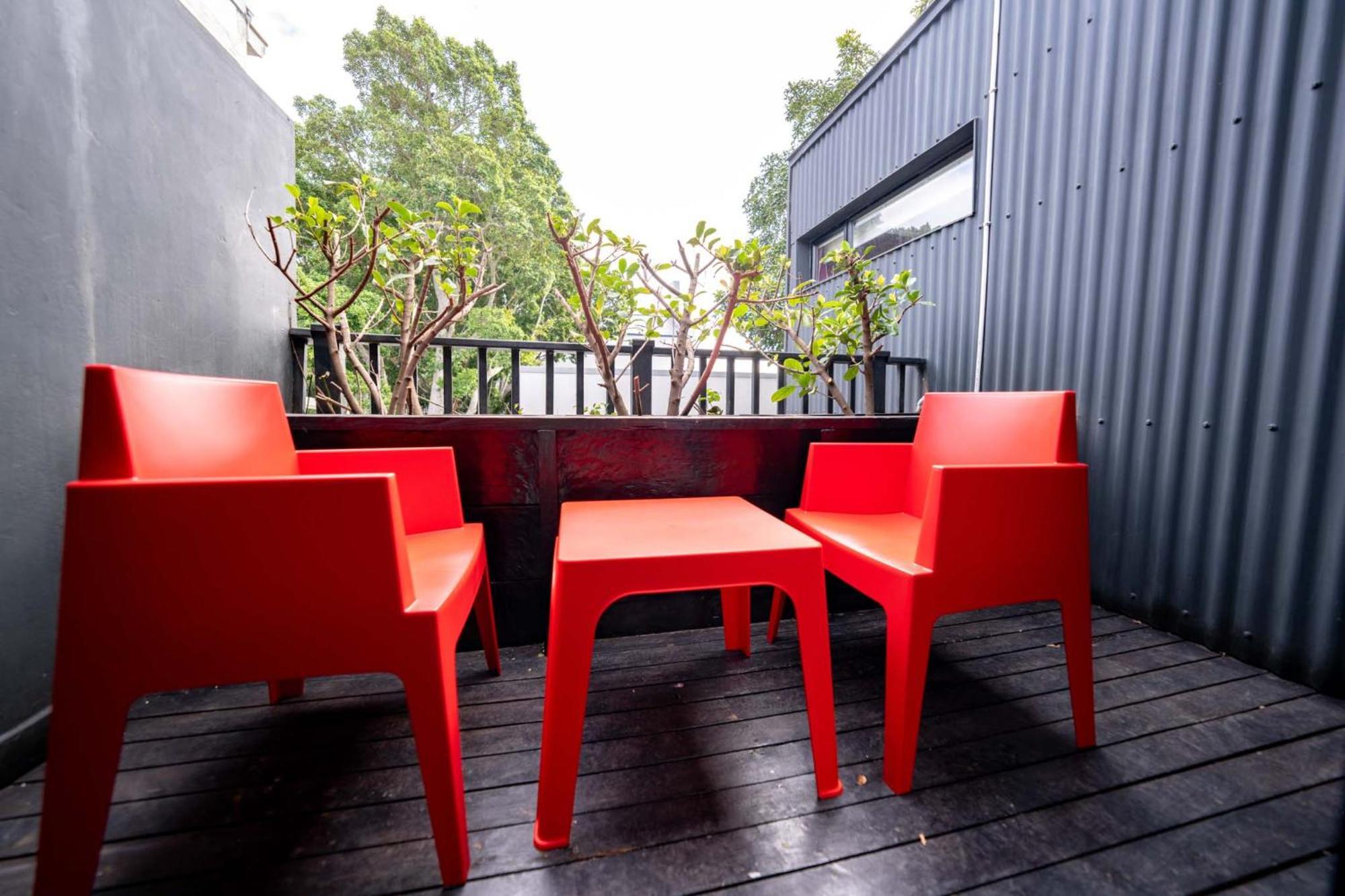 Point's Snug - Indulge In An Urban Oasis Cape Town